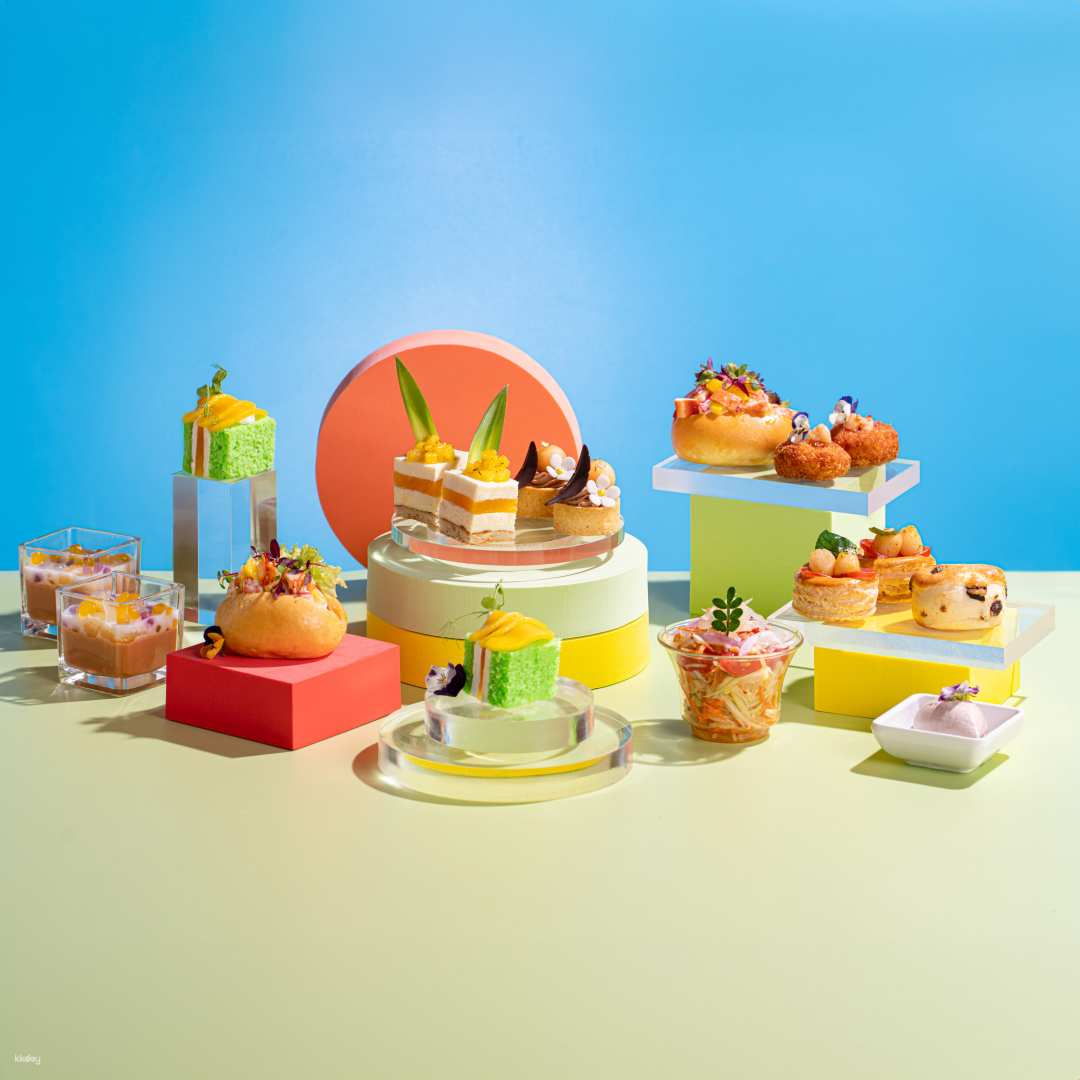 Courtyard By Marriott Hong Kong Sha Tin｜LEVELthirty Lounge & Bar | Christmas and New Year Eve Countdown Freeflow Package｜Festive Set - Photo 1 of 7